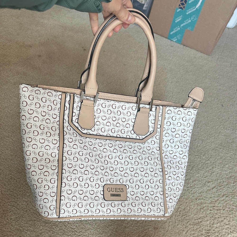 GUESS Monogrammed White and Tan Tote Bag